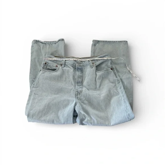 🔥Levi’s Ribcage Straight Ankle Jeans | Size 31 | Light Wash Distressed - Picture 5 of 11